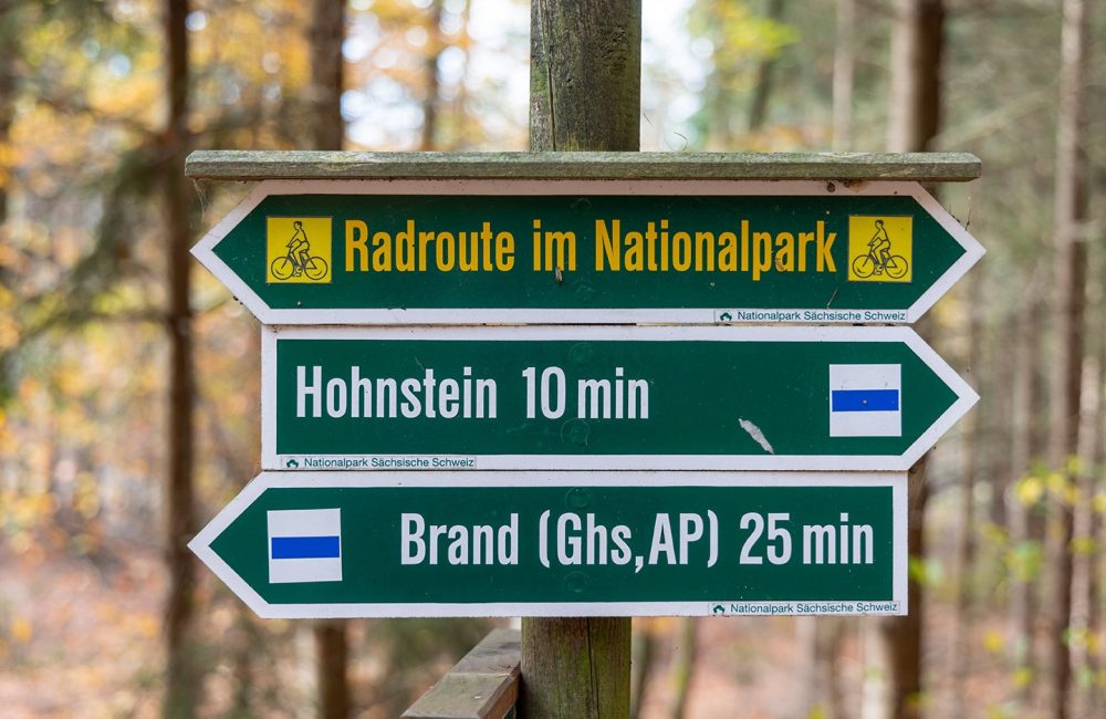 Beschilderung der Wanderwege im Nationalpark sächsiche Schweiz Beschilderung der Wanderwege im Nationalpark sächsiche Schweiz Elbsandsteingebirge