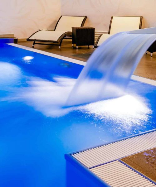 Wellness Bereich in Rathen, Liegefläche und beheizter Pool